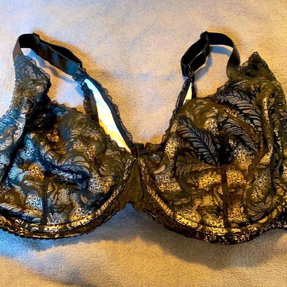 40D paramour black lace bra over nude lining